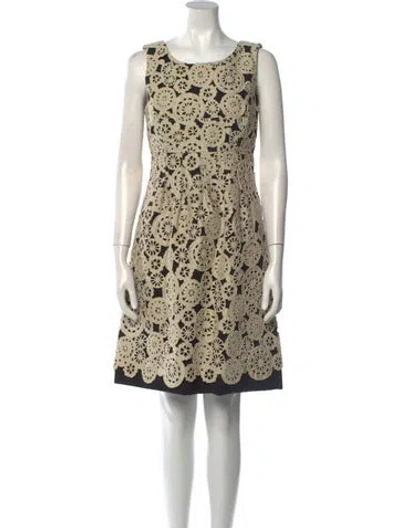 Pre-owned Lela Rose Silk Knee-length Dress In Neutral