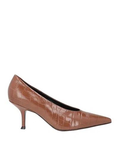 Lella Baldi Woman Pumps Tan Size 9 Leather In Brown