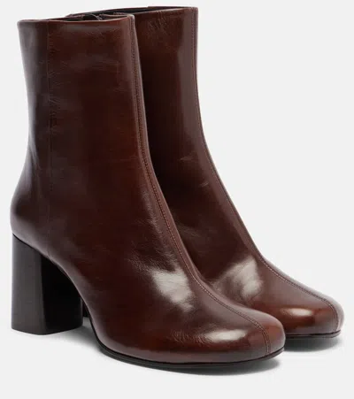 Lemaire Anatomic 80 Leather Ankle Boots In Brown