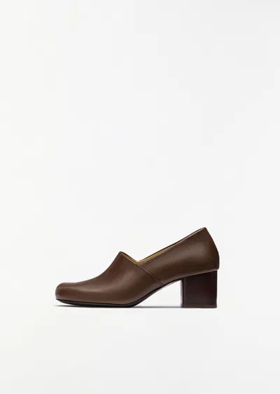 Lemaire Anatomic Pump 55 In Dark Brown