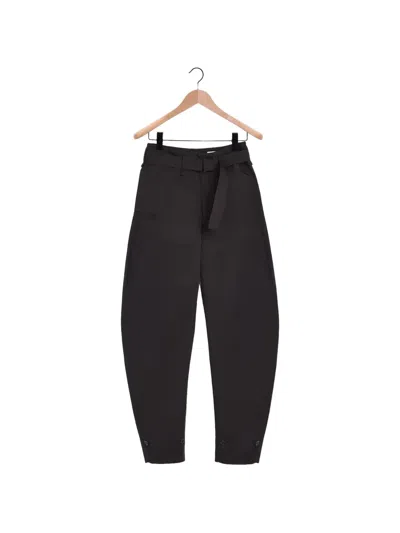 Lemaire Belted Tapered Trousers In Black