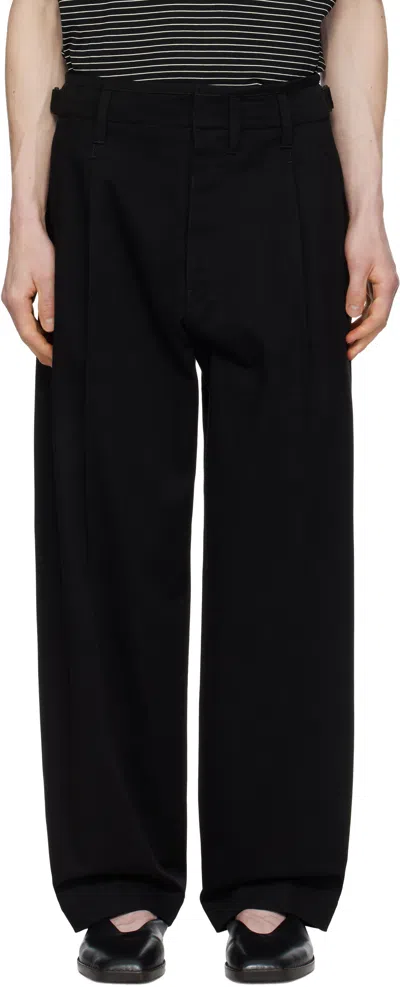 Lemaire Carrot Tapered Pleated Cotton-drill Trousers In Black