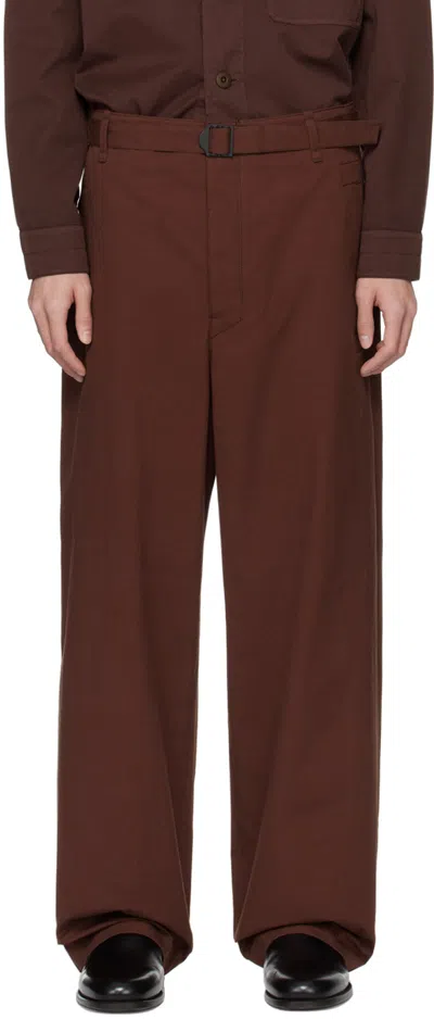 Lemaire Brown Seamless Belted Trousers In Br401 Chocolate Fond