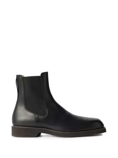 Lemaire Chelsea Ankle Boots In Shiny Vegetable-tanned Leather In Black