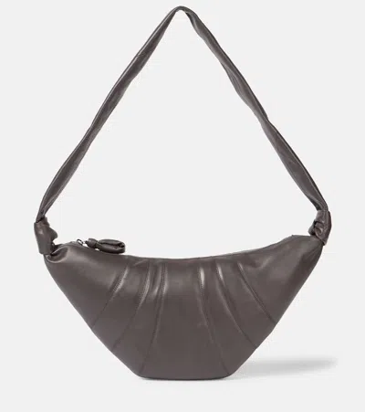 Lemaire Schultertasche Croissant Medium In Braun