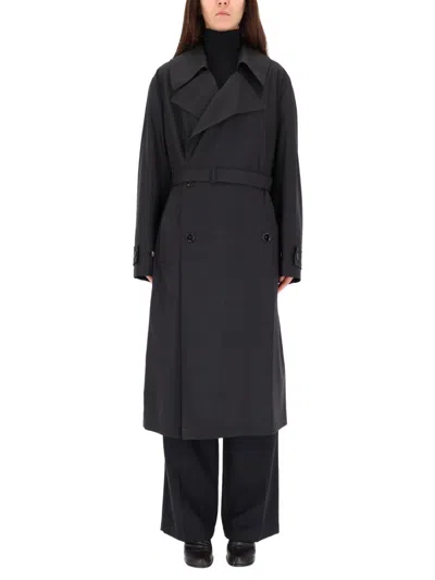 Lemaire Double-breasted Trench Coat In Black