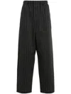 Lemaire Drawstring-fastening Trousers In Brown