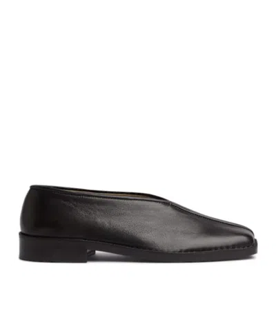 Lemaire Flat Piped Slippers In Black