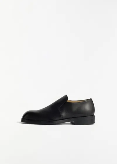 Lemaire Formal Slip-on Leather Loafer In Black