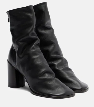 Lemaire Glove Leather Ankle Boots In Black