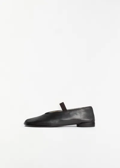Lemaire Glove Leather Ballerina Shoes In Brown