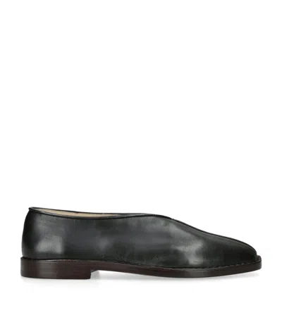 Lemaire Leather Piped Slippers In Black