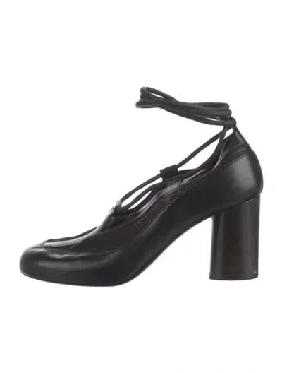 Pre-owned Lemaire Leather Pumps In Black