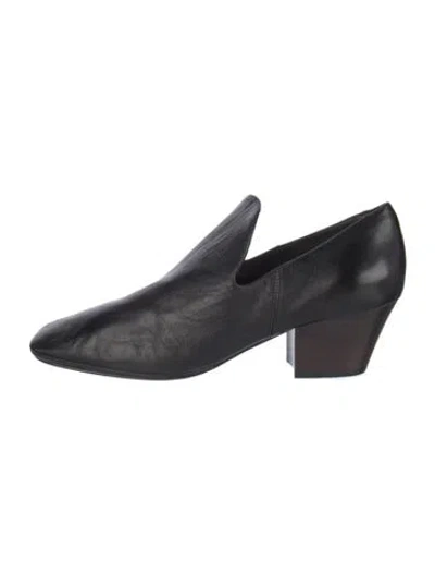 Pre-owned Lemaire Leather Pumps In Black