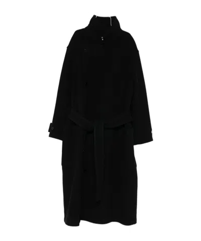 Lemaire Long-sleeved Coat In Black