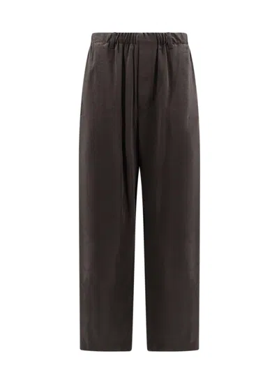 Lemaire Relaxed Fit Tapered Leg Trousers In Brown