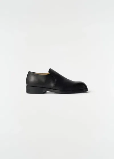 Lemaire Slip-on Leather Loafer In Black