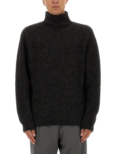 Lemaire Ribbed Turtleneck Sweater In Alpaca In Black