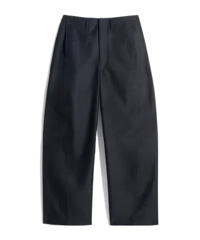 Lemaire Twisted Chino Pants In Cotton Satin In Black