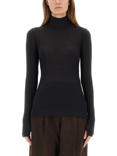 Lemaire Turtleneck Top In Black