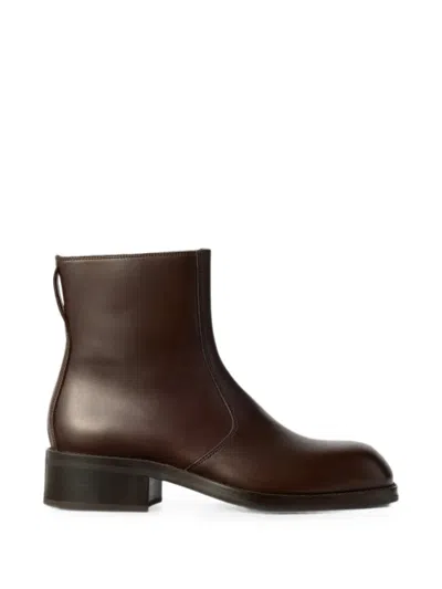Lemaire Zipped Ankle Boots In Shiny Leather In Brown