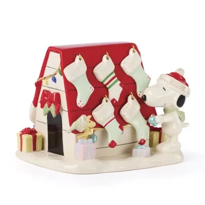 Lenox Snoopy's Christmas Decor For You Figurine In Ivory