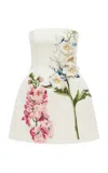 Leo Lin Moda Operandi In White
