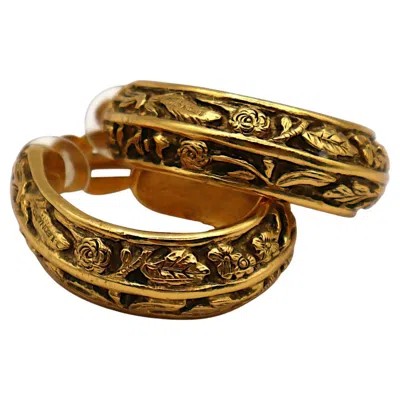 Pre-owned Leonard Paris Vintage Gold Tone Floral Hoop Earrings In Multi
