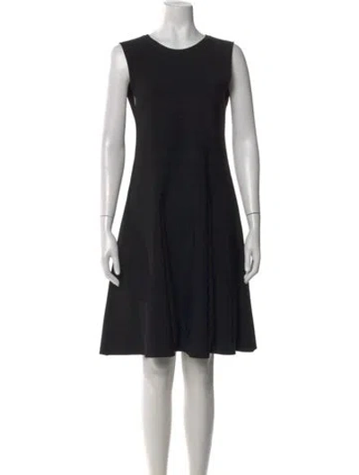 Pre-owned Les Copains Crew Neck Knee-length Dress In Black
