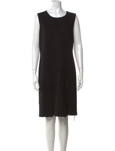 Pre-owned Les Copains Crew Neck Knee-length Dress In Black