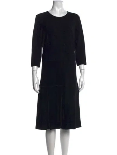 Pre-owned Les Copains Crew Neck Midi Length Dress In Black