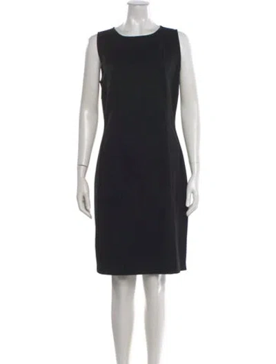 Pre-owned Les Copains Scoop Neck Knee-length Dress In Black