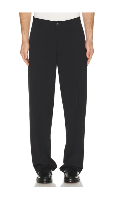 Les Deux Reece Pleated Twill Trousers In Black