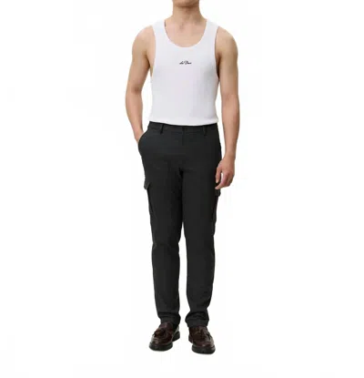 Les Deux Como Reg Cargo Pant In Charcoal In Pink