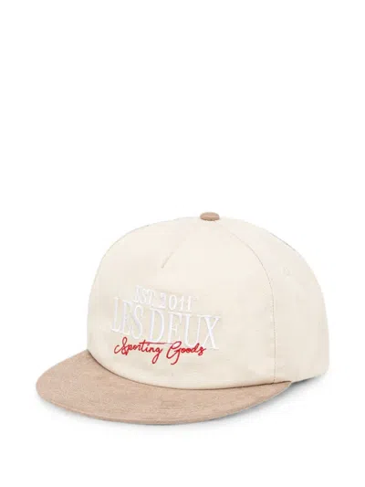 Les Deux Logo Peaked Cap In Gray