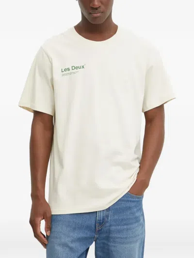 Les Deux Logo-print T-shirt In White