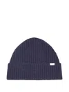 Les Deux Ribbed Logo Beanie In Blue