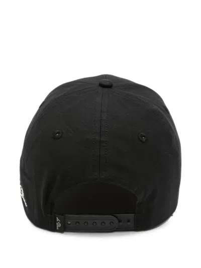Les Deux Worldwide Logo-patch Baseball Cap In Black