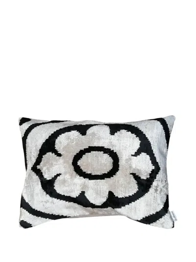 Les-ottomans Floral Cushion In Gray