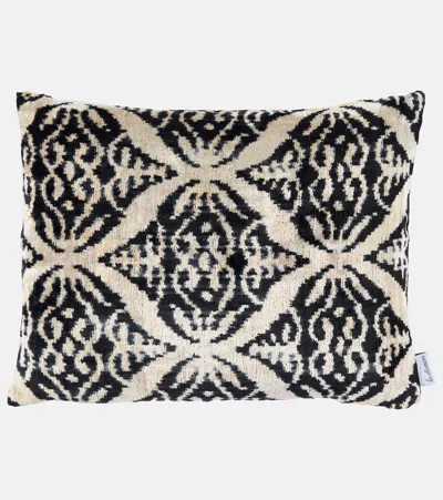 Les-ottomans Velvet Cushion