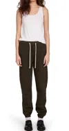 Les Tien Dylan Classic Sweatpant In Forest In Brown