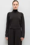 Leset James Classic V Neck In Black