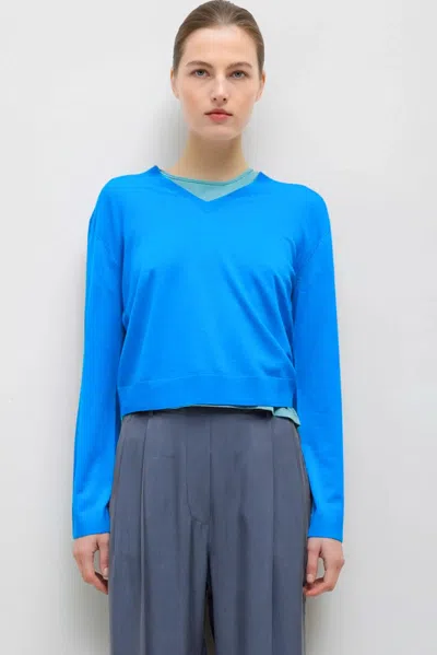 Leset Pre-order: James Classic V Neck