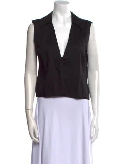 Pre-owned Leset V-neck Sleeveless Crop Top In Black