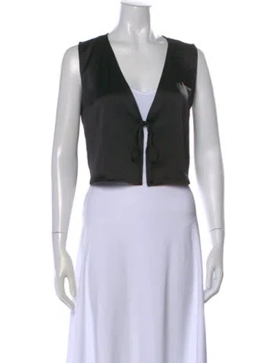 Pre-owned Leset V-neck Sleeveless Crop Top In Black