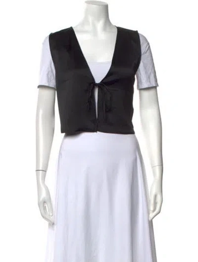 Pre-owned Leset V-neck Sleeveless Crop Top In Black