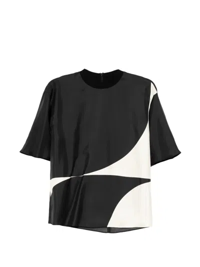 Less Colour-block T-shirt In Black