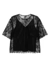 Less Laced Top In Schwarz