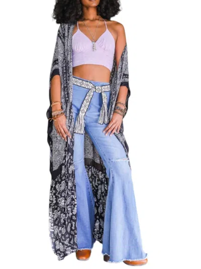 Leto Long Paisley Flowy Kimono In Black In Multi