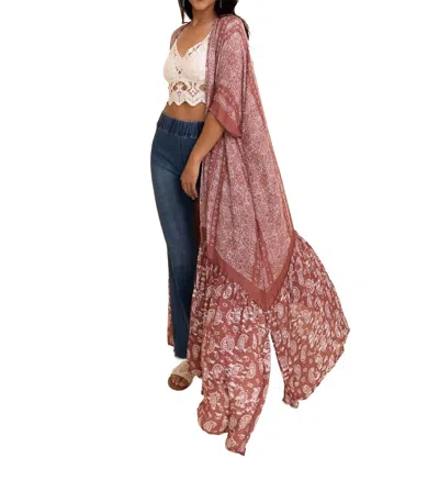 Leto Long Paisley Flowy Kimono In Wine In Pink